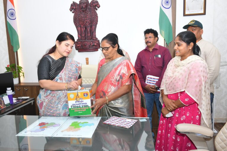 త్రిసాయుధ దళాల సేవలు ప్రశంసనీయం జిల్లా కలెక్టర్ రాజకుమారి గణియా