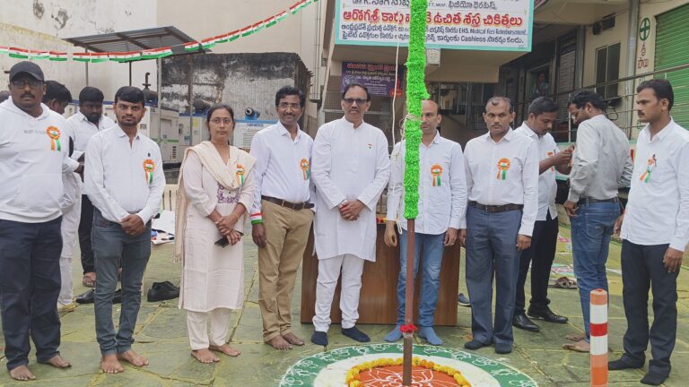 దేశ భక్తి చాటుకున్న వైద్యులు